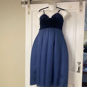 VELVET BUSTIER MIDI DRESS- NEW WITH TAGS 🏷